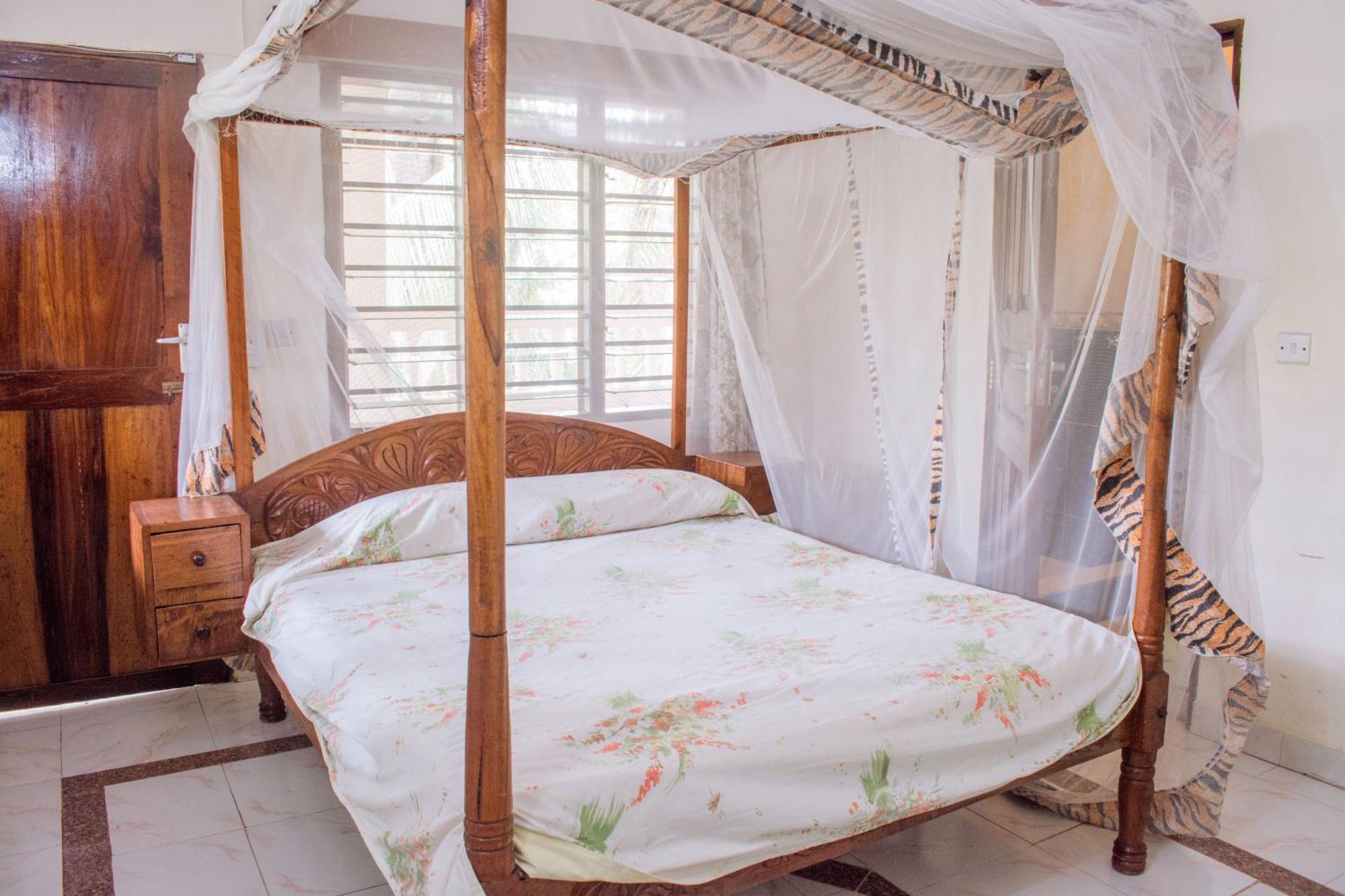 דיאני ביץ' Kijani Cottages In Diani מראה חיצוני תמונה