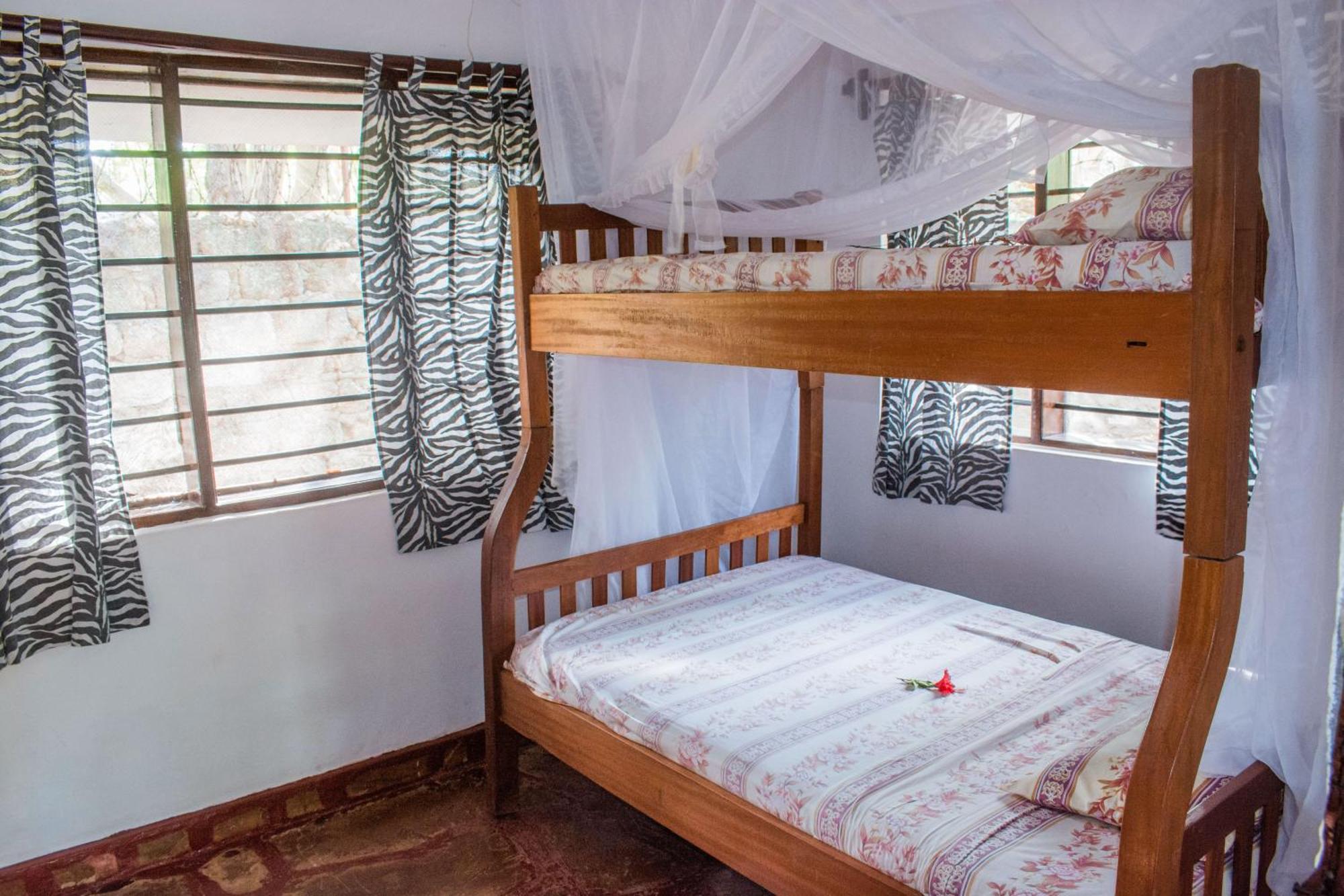 דיאני ביץ' Kijani Cottages In Diani מראה חיצוני תמונה