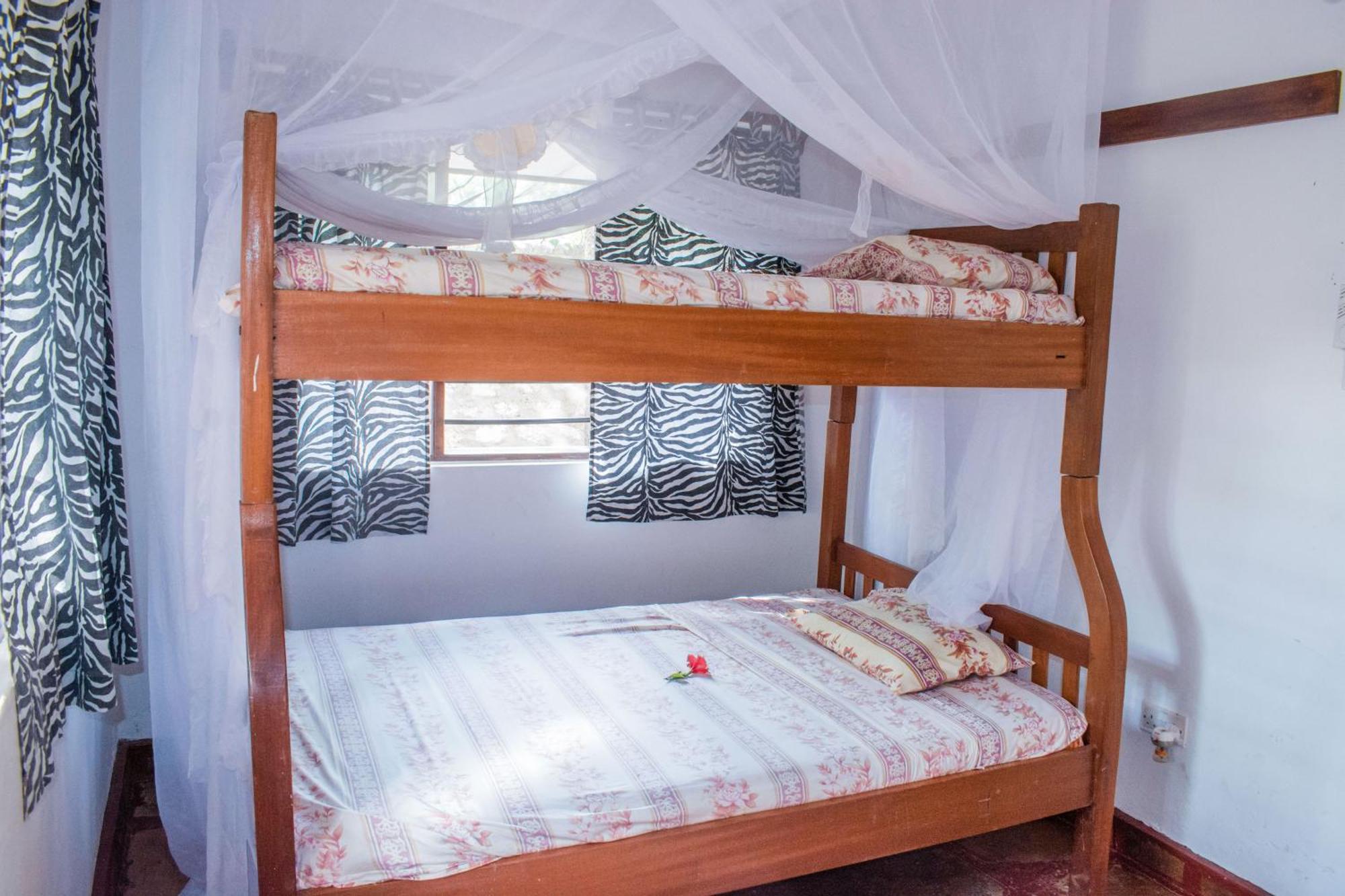 דיאני ביץ' Kijani Cottages In Diani מראה חיצוני תמונה
