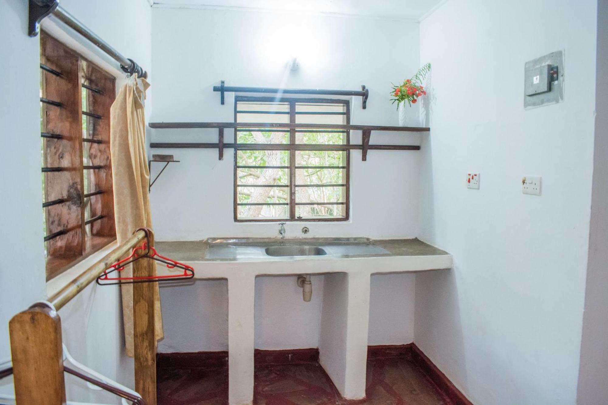 דיאני ביץ' Kijani Cottages In Diani מראה חיצוני תמונה