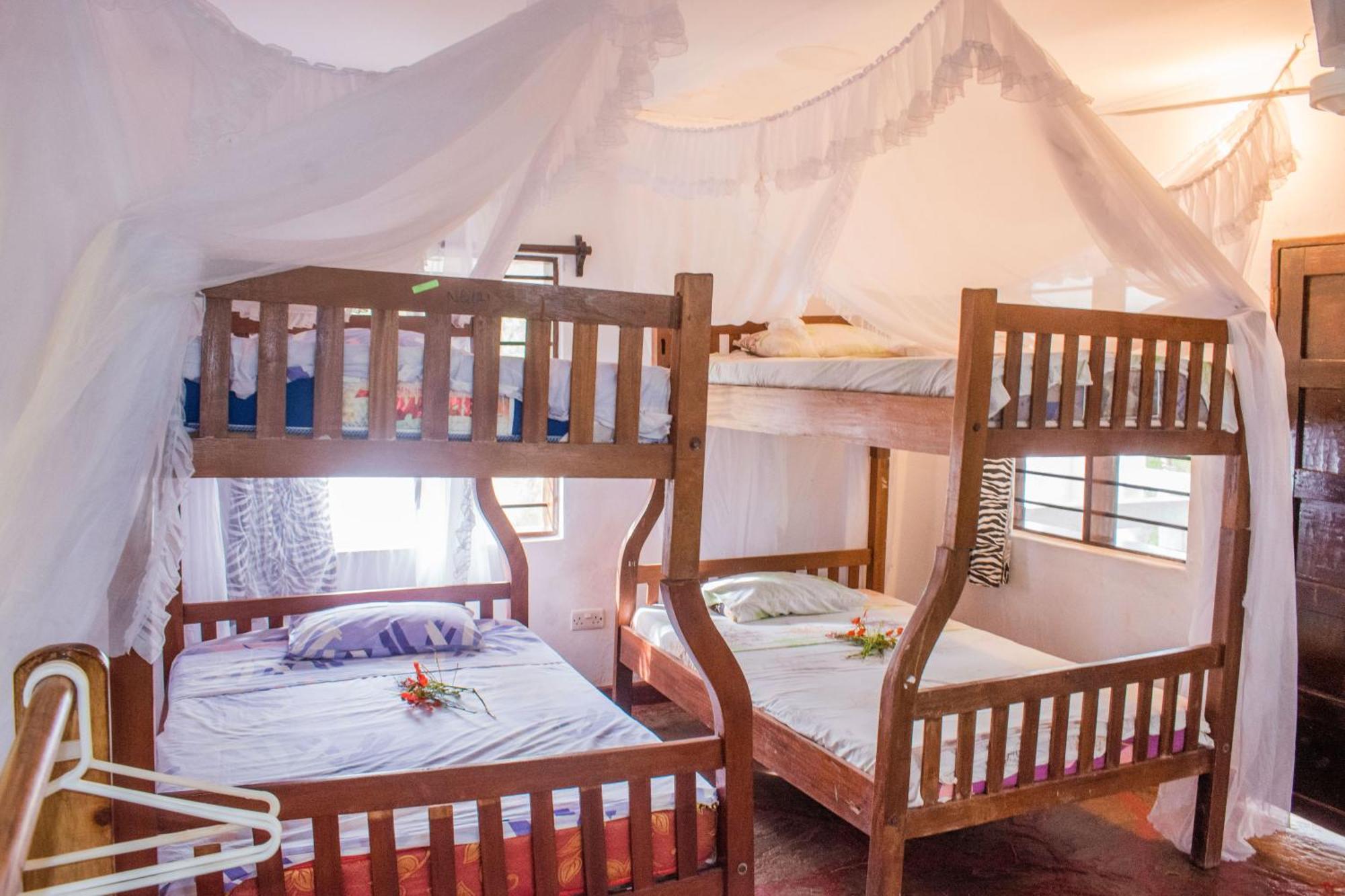 דיאני ביץ' Kijani Cottages In Diani מראה חיצוני תמונה