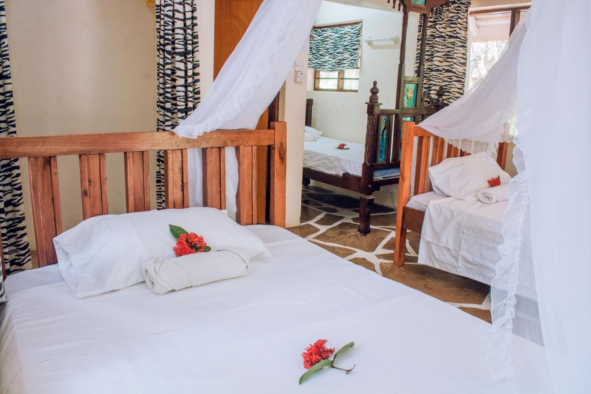 דיאני ביץ' Kijani Cottages In Diani מראה חיצוני תמונה