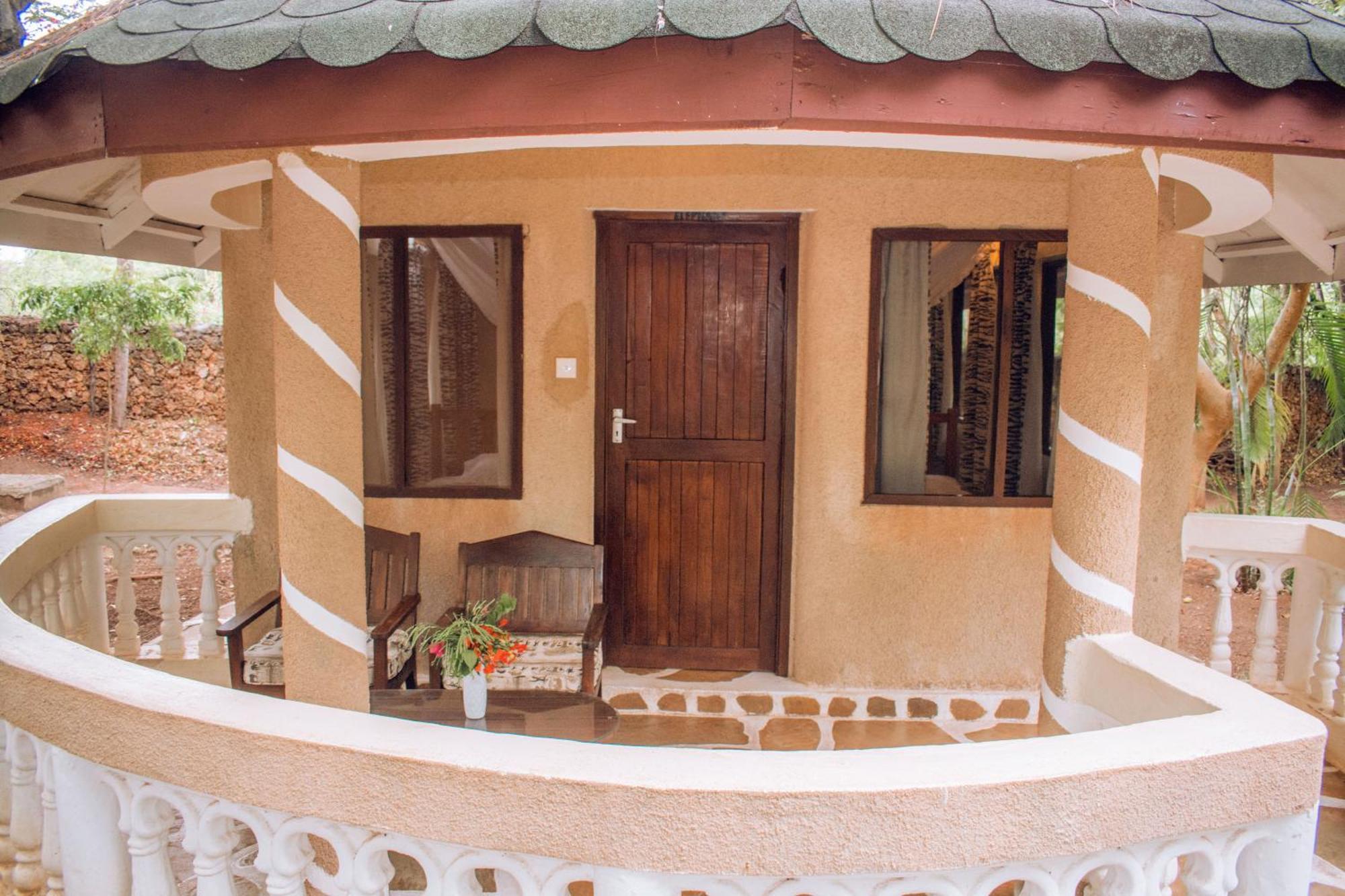 דיאני ביץ' Kijani Cottages In Diani מראה חיצוני תמונה