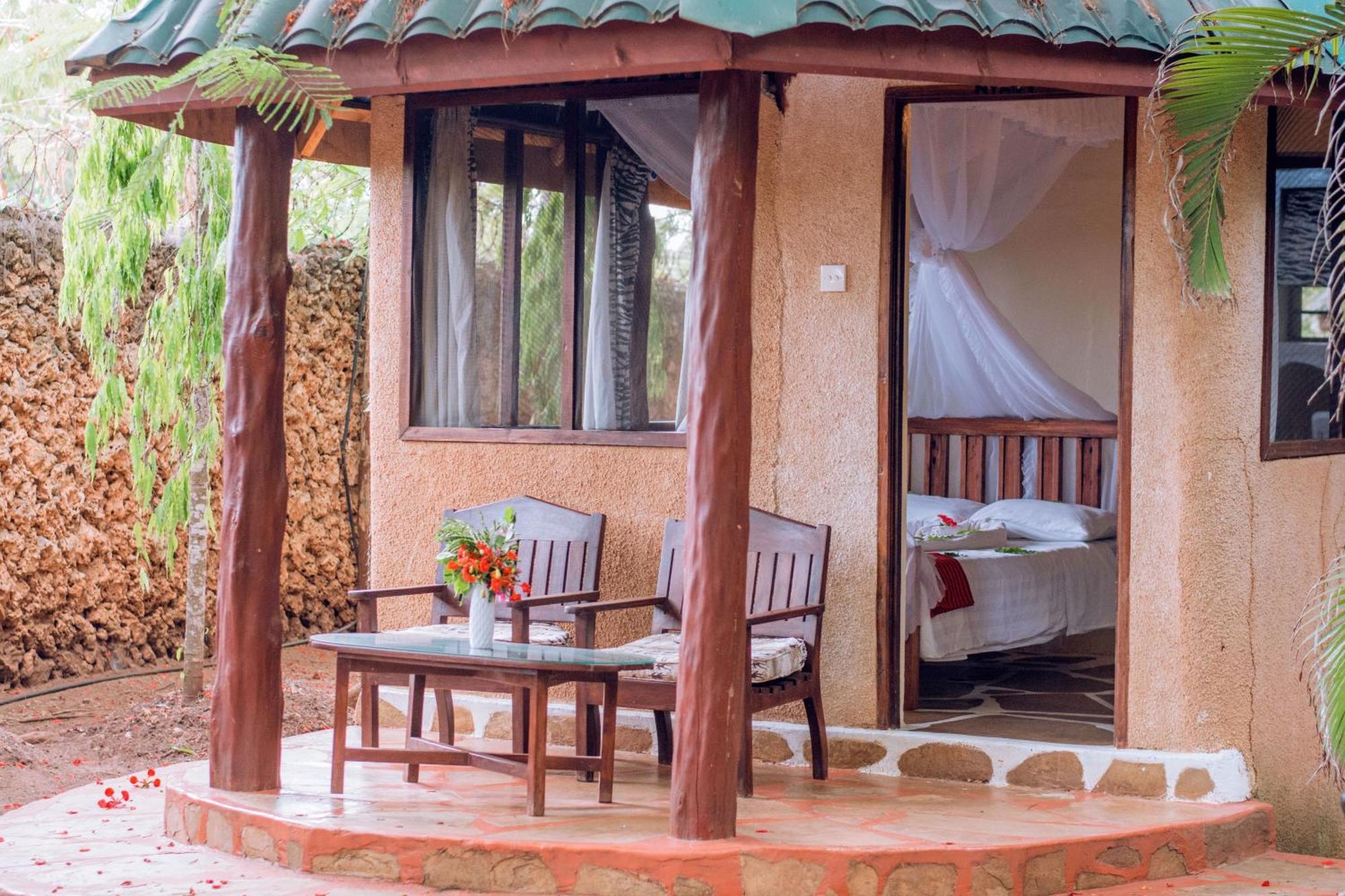 דיאני ביץ' Kijani Cottages In Diani מראה חיצוני תמונה